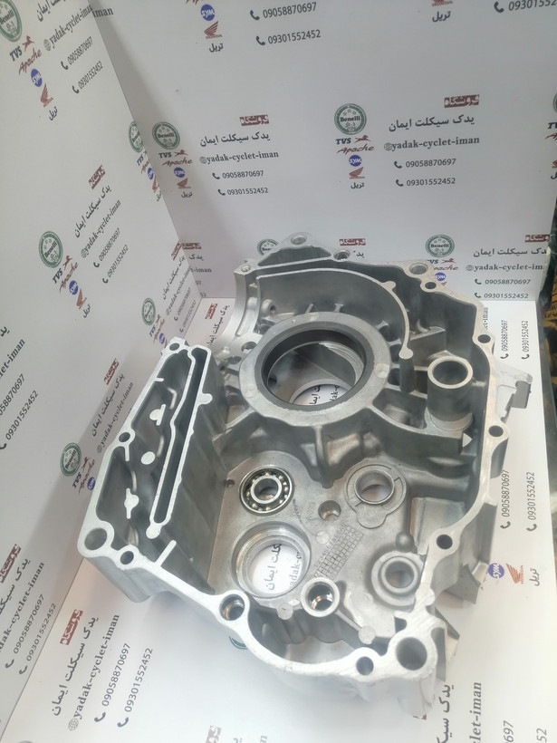 پوسته وسط سمت شماره موتور سیکلت هندا 125